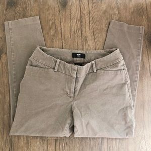 Mossimo Sz 8 Cropped Pants